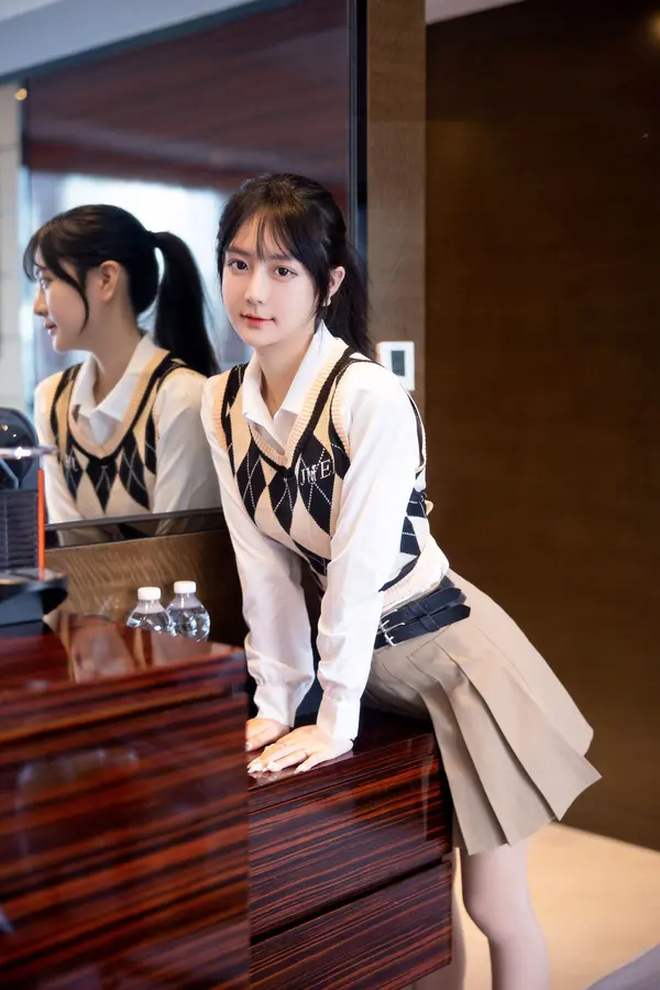 谢小蒽《电动棒》