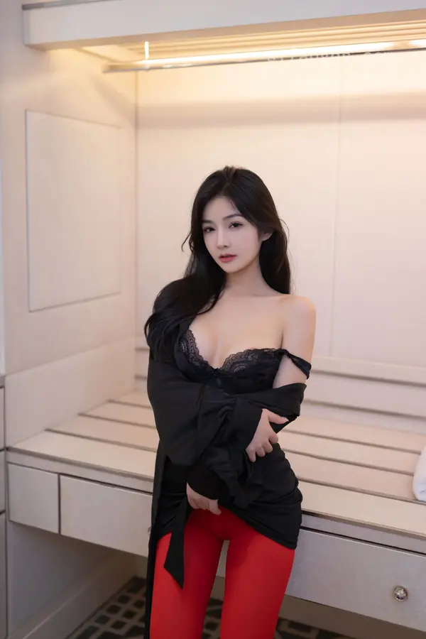 谭小灵《私购流出》 Vol. 8801